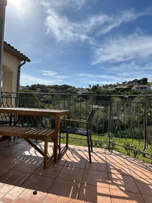 Villa Constance 3 Antibes - Spacieux Logement En Dernier Etage Exterior photo